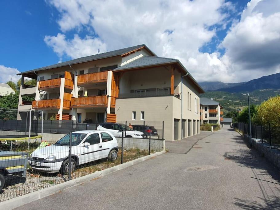 Superbe T2 Duplex Vue Sur Les Montagnes Apartment Chorges Exterior foto